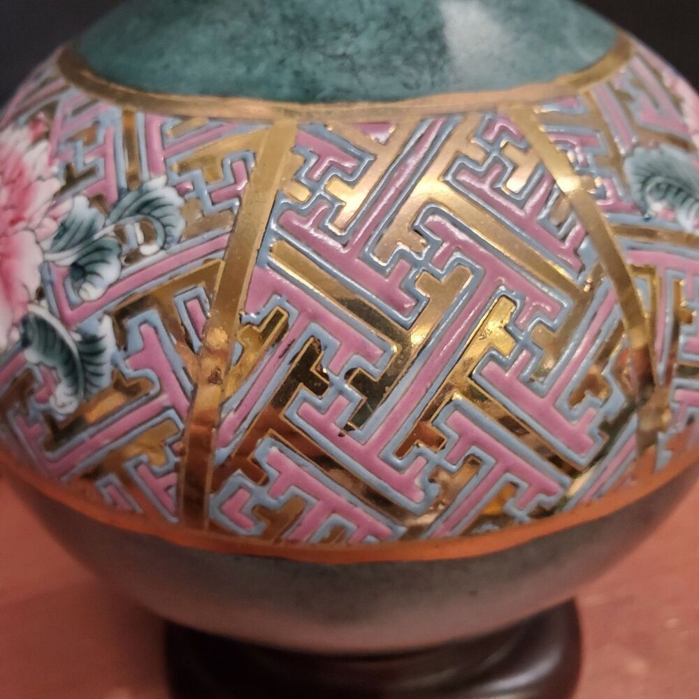 Vintage Chinoiserie Floral Urn Table Lamp - Picture 7 of 12